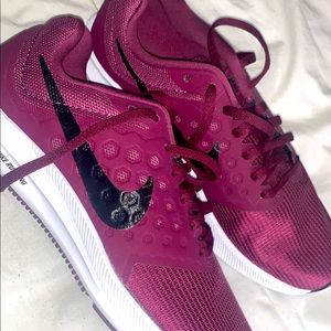 Nike Downshifter 7 running shoes women 8.5